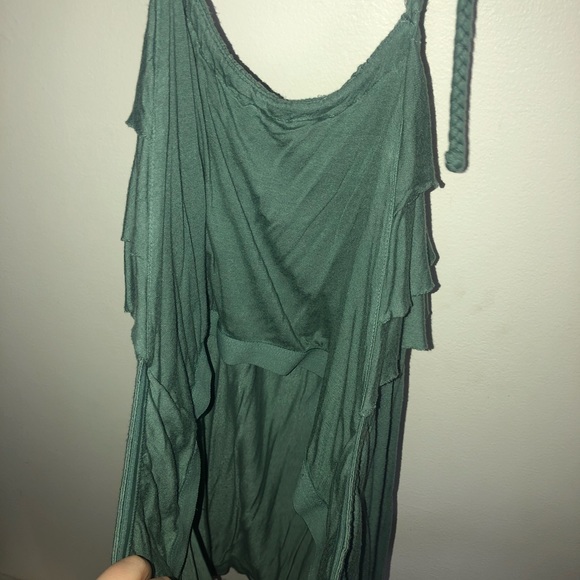 Banana Republic Ruffle Tank - Picture 4 of 5